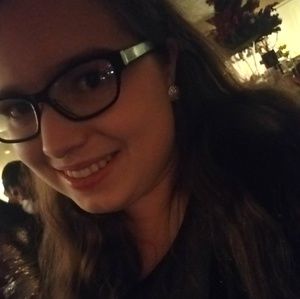 Meet your Posher, Julianne